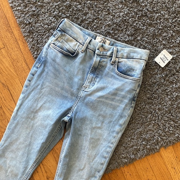 NWT Free People Light Blue Jeans Size 28 - Picture 2 of 12